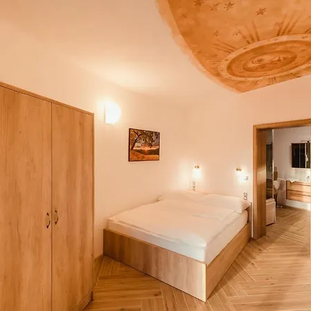 Dymnik Hotel *